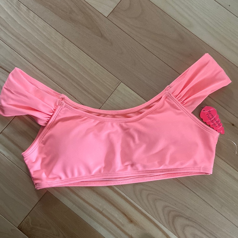 Off the shoulder bikini top with removable pads size small NWT